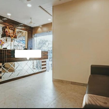 The Kiwwi Hotel Mumbai Bagian luar foto